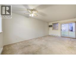 Primary Bedroom - 1329 Klo Road Unit 106, Kelowna, BC V1W3N9 Photo 5