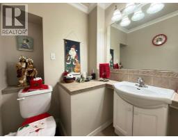 Dining room - 5101 55 Street, Mannville, AB T0B2W0 Photo 3