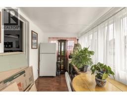 Porch - 249 John St, Sault Ste Marie, ON P6A1P4 Photo 4