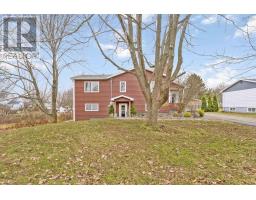 Bath (# pieces 1-6) - 1064 High Street, Port Williams, NS B0P1T0 Photo 5