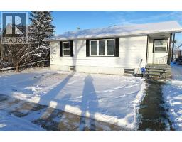 Primary Bedroom - 111 2 Avenue S, Morrin, AB T0J2B0 Photo 2
