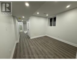 Family room - 5582 Meadowcrest Avenue, Mississauga, ON L5M0V1 Photo 4