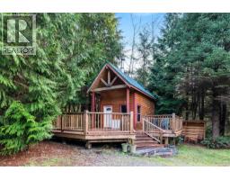 Living room - 2725 Seaside Dr, Sooke, BC V9Z1G7 Photo 4