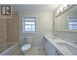 Kitchen - 18 Glen Dhu Drive, Whitby, ON L1R1J5 Photo 2