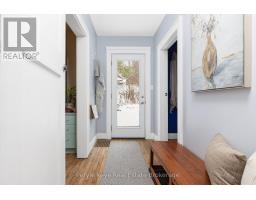 Primary Bedroom - 15 East Elliott Street, Huntsville, ON P1H1W8 Photo 4