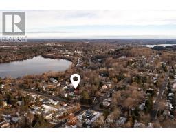 Kitchen - 15 East Elliott Street, Huntsville, ON P1H1W8 Photo 2