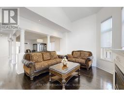 Kitchen - 103 Colesbrook Road, Richmond Hill, ON L4S2G3 Photo 5