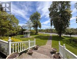 Bathroom - 4983 River Road, Niagara Falls, ON L2E3G6 Photo 4