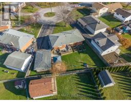 Kitchen - 3071 Basswood Court, Niagara Falls, ON L2J2G9 Photo 4