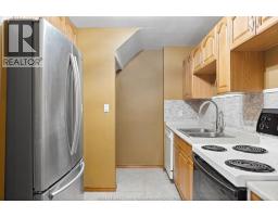 Bedroom - 1930 Columbia Court Unit 27, Windsor, ON N9E1B1 Photo 4