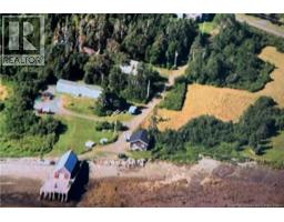 Living room - 16 Shiloh Road, Grand Manan, NB E5G4M1 Photo 4