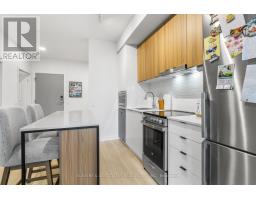 Primary Bedroom - A 719 30 Upper Mall Way, Vaughan, ON L4J0L7 Photo 4