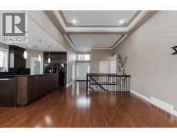 Kitchen - 308 Sandpiper Road, Fort Mcmurray, AB T9K0K9 Photo 5