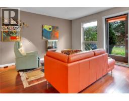 Laundry room - 108 555 Franklyn St, Nanaimo, BC V9R2X9 Photo 3