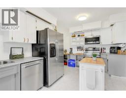 3pc Bathroom - 6406 94 A Street, Grande Prairie, AB T8W1B9 Photo 3