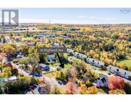 Bath (# pieces 1-6) - 76 Highland Avenue, Wolfville, NS B4P1Z6 Photo 5