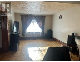 Bedroom - 5 Alberta Ave, Sault Ste Marie, ON P6B2N6 Photo 4