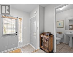 Bathroom - 359 Ferndale Drive S, Barrie, ON L4N9Y6 Photo 4