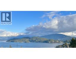10102 468 Eaglecrest Drive, Gibsons, BC V0N1V9 Photo 3
