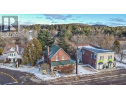 19518 Opeongo Line, Madawaska Valley, ON K0J1B0 Photo 2