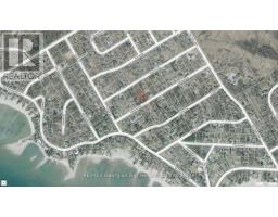 46 Oakwood Avenue Nw, Tiny, ON L9M0J2 Photo 2