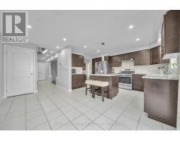 Kitchen - 52 Riley Crescent E, Centre Wellington, ON N1M0C2 Photo 5