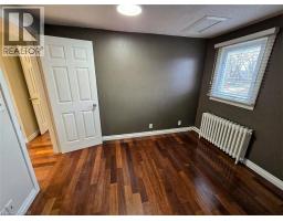 Full bathroom - 1568 Cawthra Court, Mississauga, ON L5G4L3 Photo 2