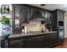 Primary Bedroom - 2017 Catt Avenue, Lumby, BC V0E2G0 Photo 3