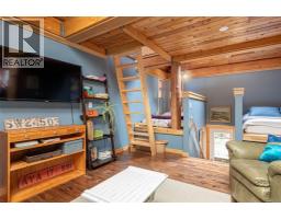 105 Island Park Drive, Other Islands, BC V0N1P0 Photo 4