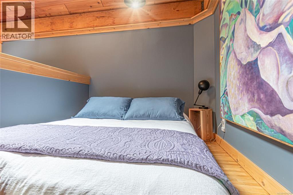 105 Island Park Drive