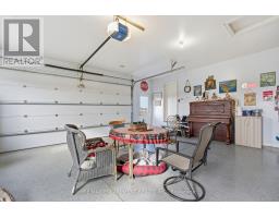 Living room - 9071 North Chippawa Road, West Lincoln, ON L0R2A0 Photo 4