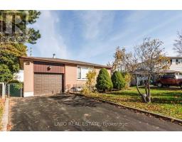 Bathroom - 12 Finsbury Drive, Brampton, ON L6T3P9 Photo 2