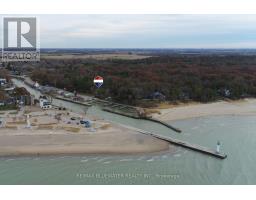 Dining room - 82 River Road, Lambton Shores, ON N0M1T0 Photo 5