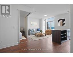 Ph 09 35 Brian Peck Crescent, Image 3