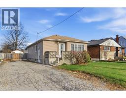 Laundry room - 66 Rose Avenue, Thorold, ON L2V3C8 Photo 2