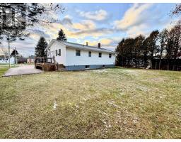 Living room - 39 Macwilliams Drive, Summerside, PE C1N4L4 Photo 3