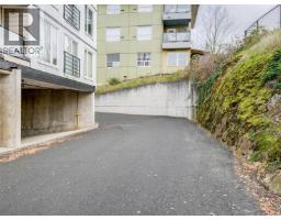 Living room - 1405 Esquimalt St, Esquimalt, BC V9A3L9 Photo 5
