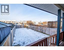 Kitchen - 30 Kanten Close Close, Red Deer, AB T4P4E6 Photo 3