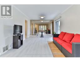 32 Christina Crescent, Image 3