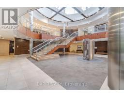 Kitchen - Ph 5 3880 Duke Of York Boulevard, Mississauga, ON L5B4M7 Photo 3