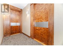 Foyer - Ph 5 3880 Duke Of York Boulevard, Mississauga, ON L5B4M7 Photo 4