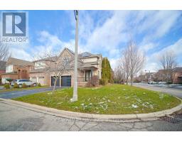 Kitchen - 2353 Woodcrest Drive N, Oakville, ON L6M4S2 Photo 3