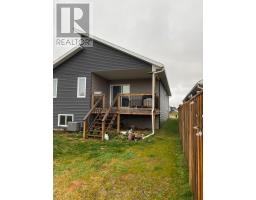 223 Manning Drive, Chathamkent, ON N7M0S5 Photo 2