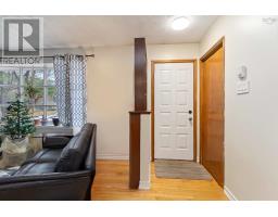 14 Dublin Avenue, Bridgewater, NS B4V1Z5 Photo 3