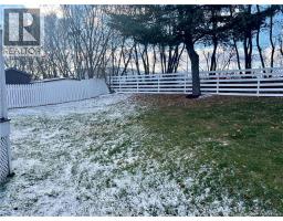 Bath (# pieces 1-6) - 1465 Maria Avenue, Bathurst, NB E2A4E5 Photo 5