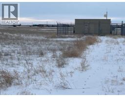 Corner Of Hiway 1 884 N A, Suffield, AB T0J2N0 Photo 2