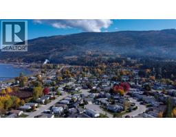 Full bathroom - 5350 73 Avenue Ne, Canoe, BC V0E1K0 Photo 4