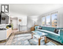 Bedroom - 18 Sandlewood Avenue, Brantford, ON N3V1C6 Photo 4