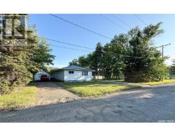Kitchen/Dining room - 610 Railway Street, Eastend, SK S0N0T0 Photo 2