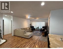 Primary Bedroom - 107 5th Avenue E, Kindersley, SK S0L1S0 Photo 4